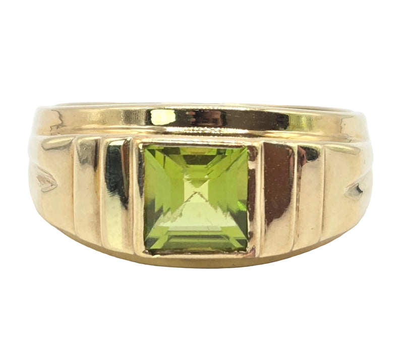 Vintage: 9ct Yellow Gold Peridot Square Step Ring