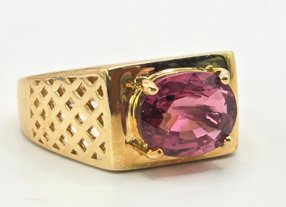 Vintage: 9ct Yellow Gold Pink Tourmaline Signet Ring — 1.84ct