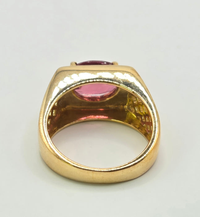 Vintage: 9ct Yellow Gold Pink Tourmaline Signet Ring — 1.84ct