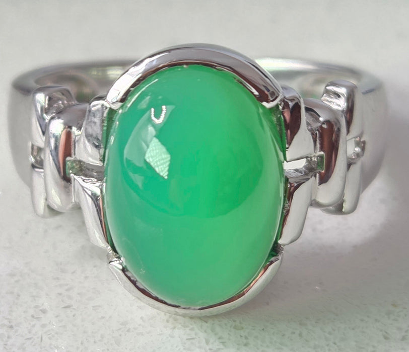 Vintage: 9ct White Gold Chrysoprase Oval Cabochon Ring