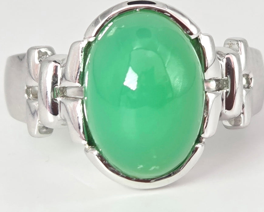Vintage: 9ct White Gold Chrysoprase Oval Cabochon Ring