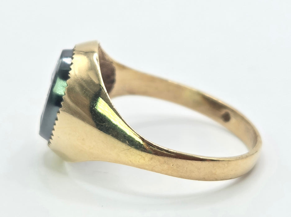 Vintage: 9ct Gold Haematite Roman Centurion Intaglio Signet Ring — From 1978