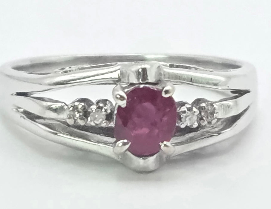Vintage: 18ct White Gold Ruby & Natural Diamond Ring