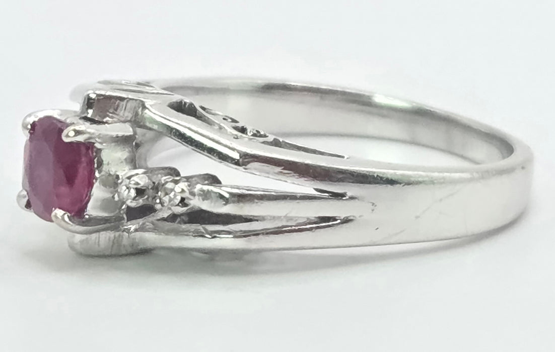 Vintage: 18ct White Gold Ruby & Natural Diamond Ring