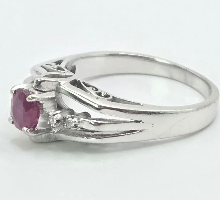 Vintage: 18ct White Gold Ruby & Natural Diamond Ring