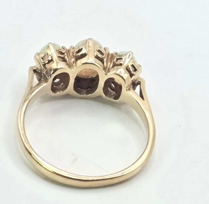 Vintage: 9ct Yellow Gold Opal Trilogy Ring