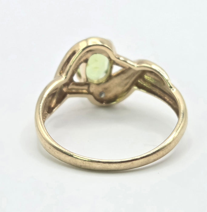 Vintage: 9ct Yellow Gold Peridot & Diamond Bypass Ring