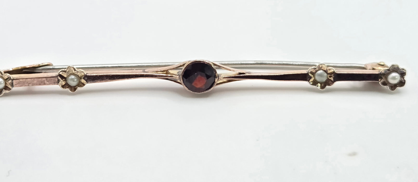 Vintage: 9ct Rose Gold Garnet & Seed Pearl Bar Brooch