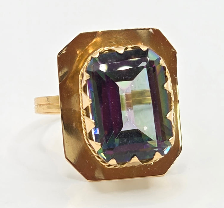Vintage: 18ct Yellow Gold Mystic Topaz Solitaire Ring — From 1941