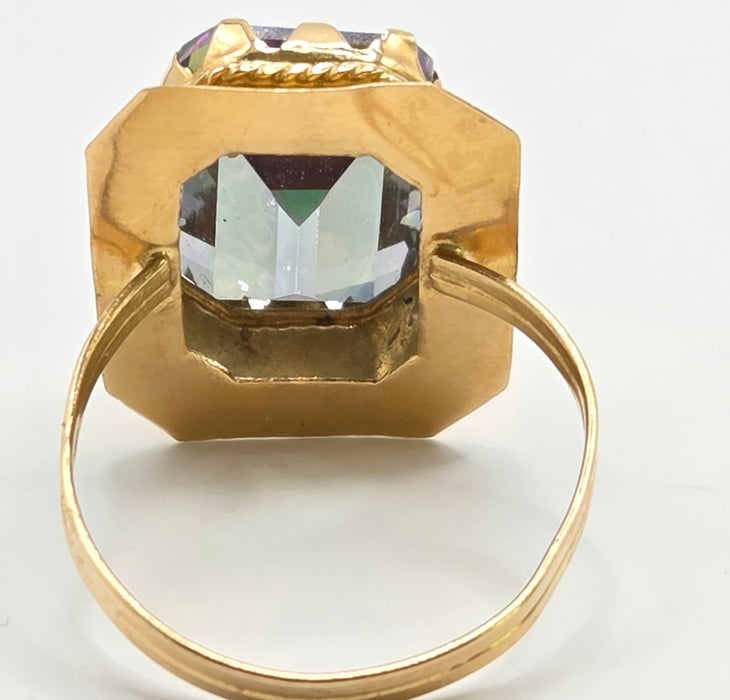 Vintage: 18ct Yellow Gold Mystic Topaz Solitaire Ring — From 1941