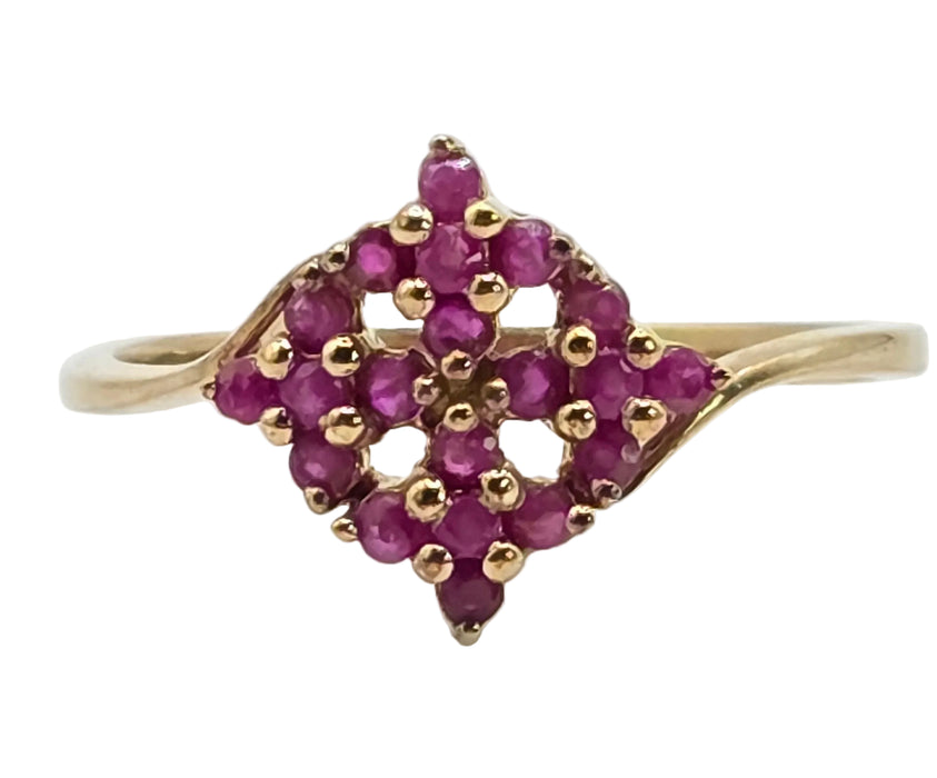 Vintage: 9ct Yellow Gold Ruby Cluster Ring