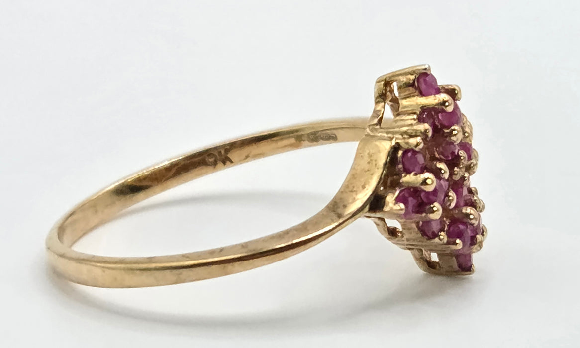 Vintage: 9ct Yellow Gold Ruby Cluster Ring