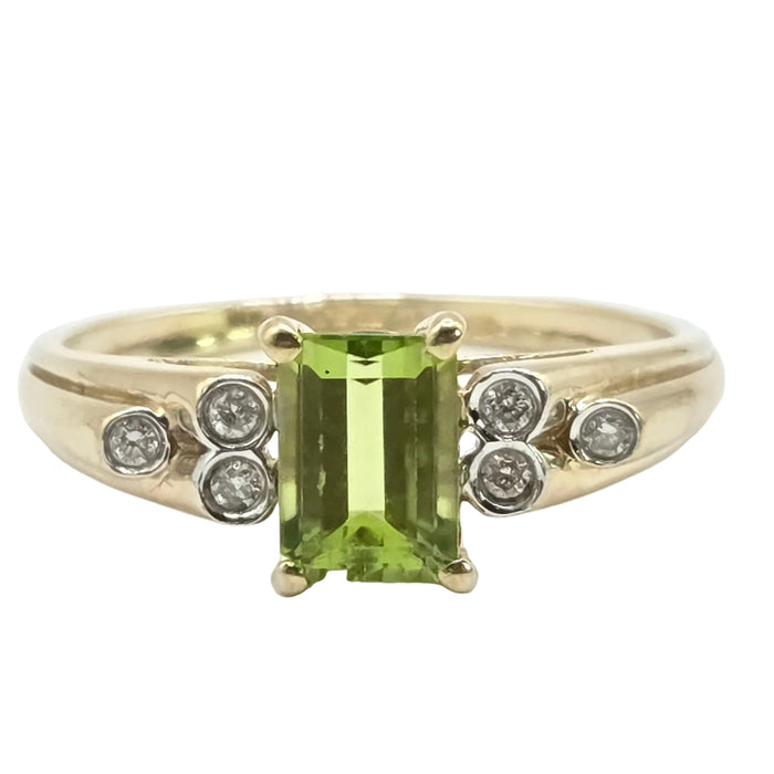 Vintage: 9ct Yellow Gold Peridot & Diamond Ring