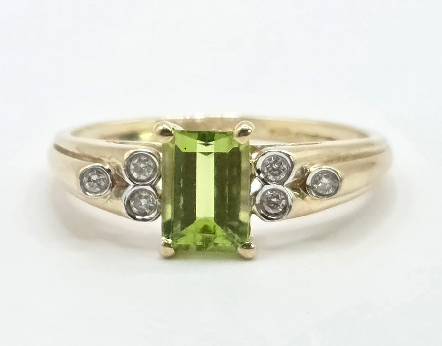 Vintage: 9ct Yellow Gold Peridot & Diamond Ring