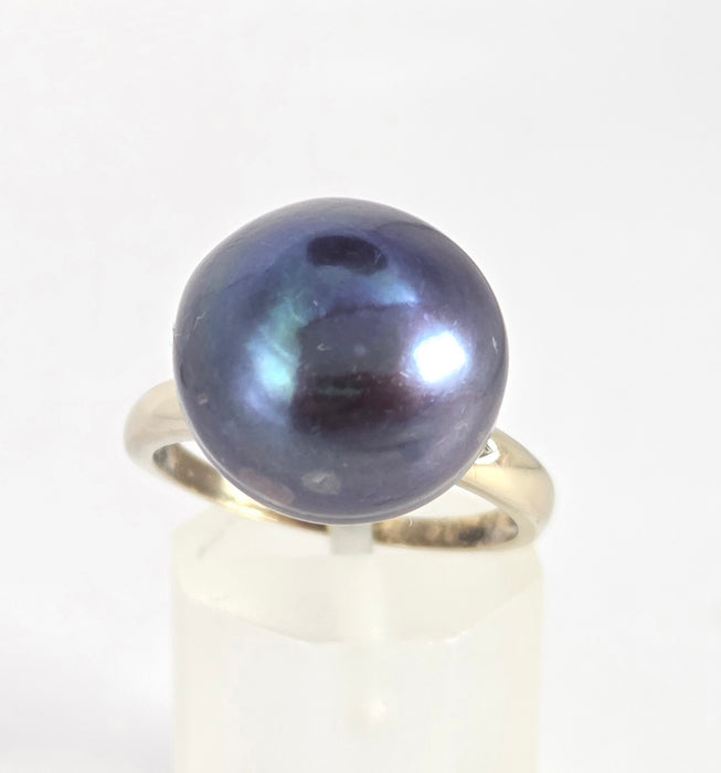 Vintage: 18ct White Gold  Large Tahitian Pearl Ring