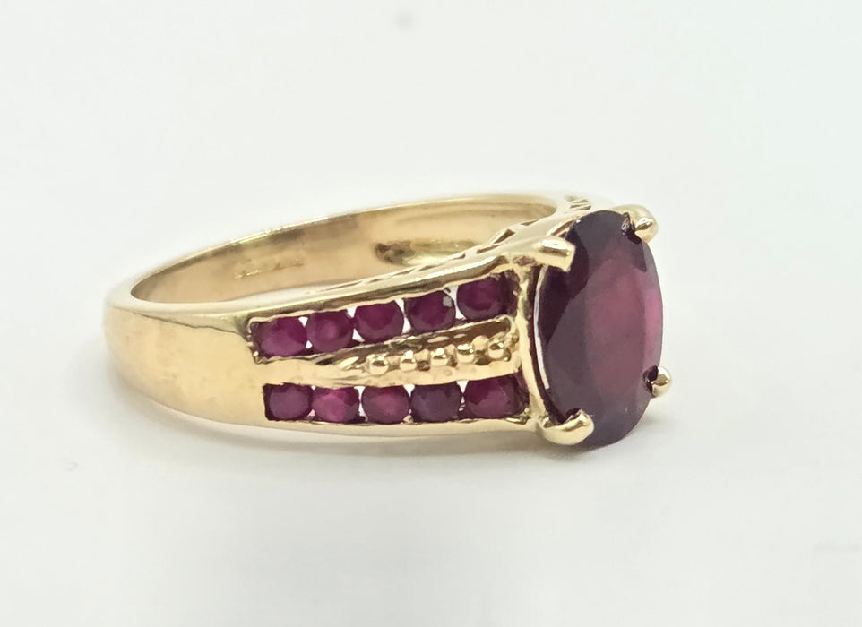 Vintage: 9ct Yellow Gold Art Deco-Inspired Ruby Ring