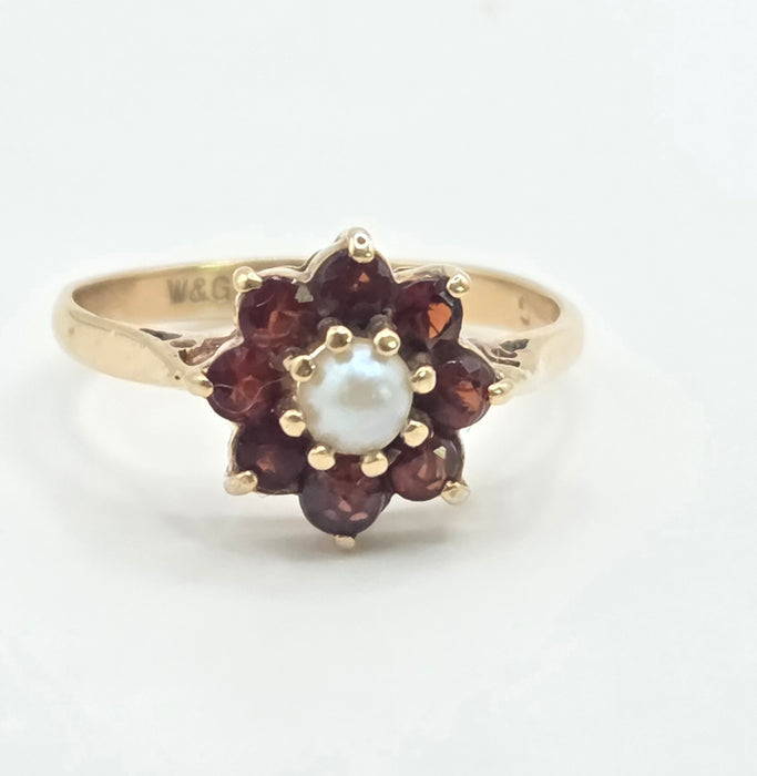 Vintage: 9ct Yellow Gold Garnet & Pearl Daisy Ring — From 1969