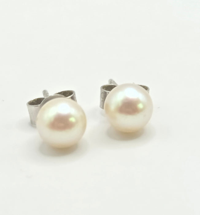 Vintage: 18ct White Gold Cultured Pearl Stud Earrings
