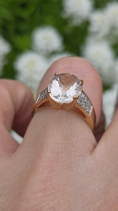 0537 Vintage: 9ct Yellow Gold Oval Morganite & Natural Diamond Ring
