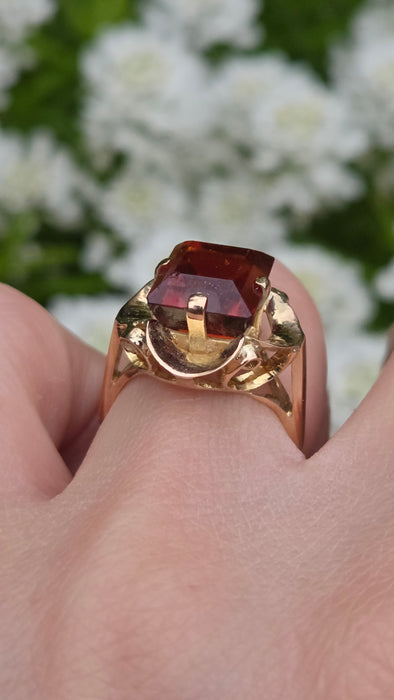 0294: Vintage: Rare 18ct Gold Large Princess Cut Orange Garnet Statement Ring