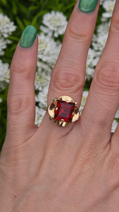 0294: Vintage: Rare 18ct Gold Large Princess Cut Orange Garnet Statement Ring