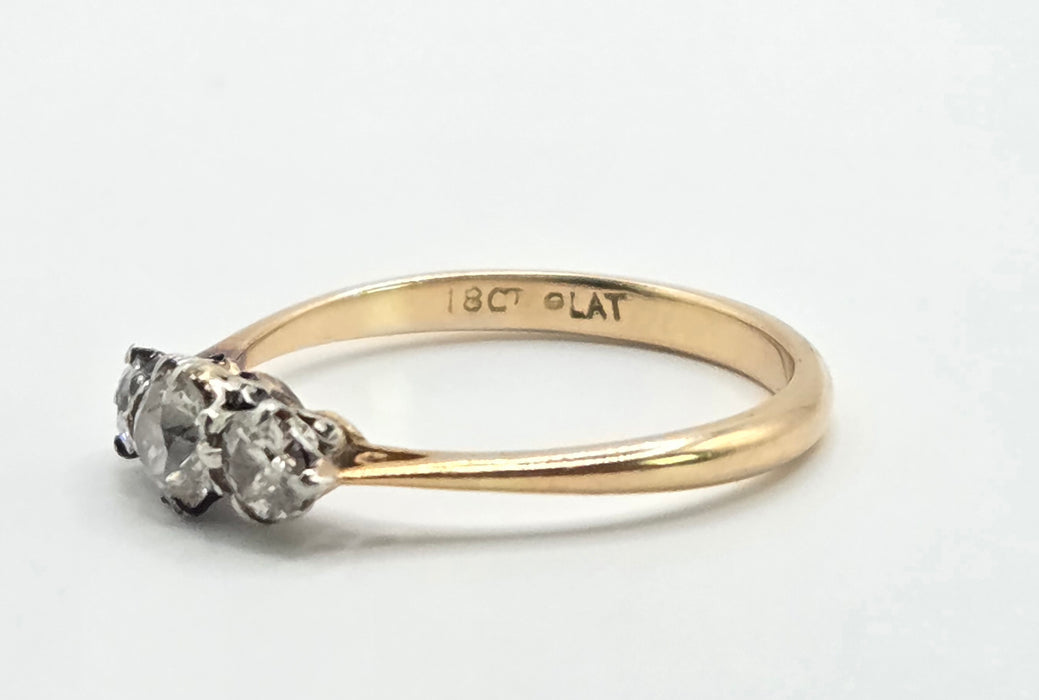 Vintage: 18ct Yellow Gold & Platinum Natural Diamond Trilogy Ring