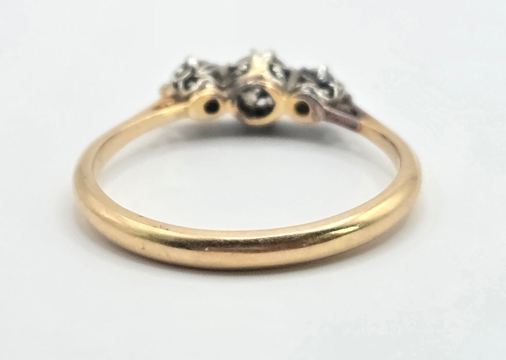 Vintage: 18ct Yellow Gold & Platinum Natural Diamond Trilogy Ring
