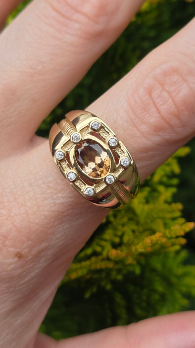Vintage: 9ct Gold Orange/Red Zircon & Diamond Signet Ring