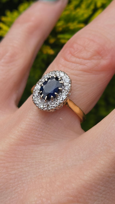 Vintage: 18ct Gold Sapphire [1.09ct] & Diamond [0.36ct] Cluster Ring