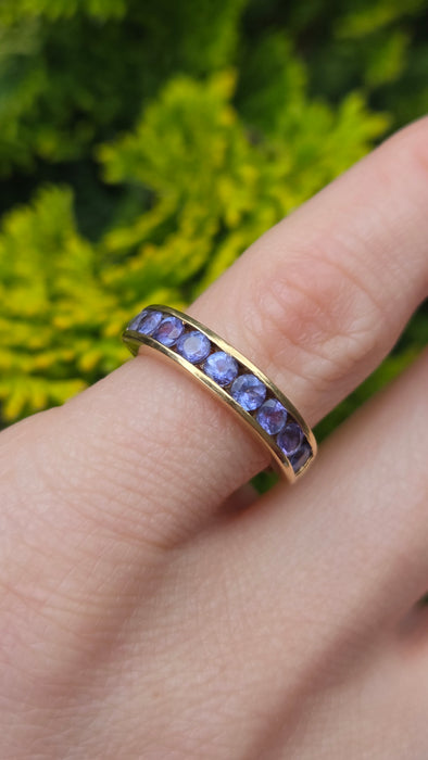 2530 Vintage: 18ct Yellow Gold Tanzanite Half Eternity Ring