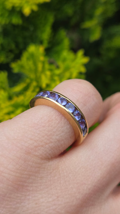2530 Vintage: 18ct Yellow Gold Tanzanite Half Eternity Ring