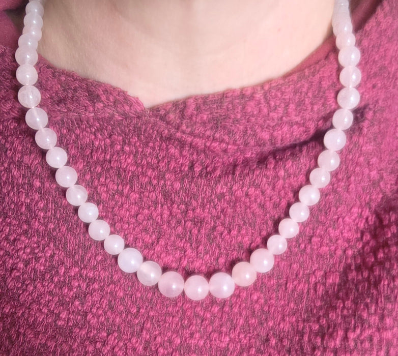 Vintage: 9ct Yellow Gold Rose Quartz Bead Necklace