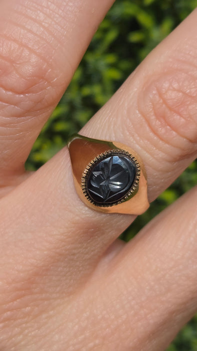 Vintage: 9ct Gold Haematite Roman Centurion Intaglio Signet Ring — From 1978