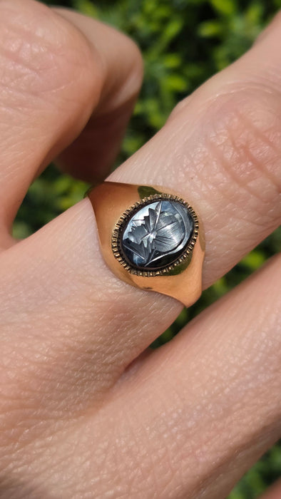 Vintage: 9ct Gold Haematite Roman Centurion Intaglio Signet Ring — From 1978