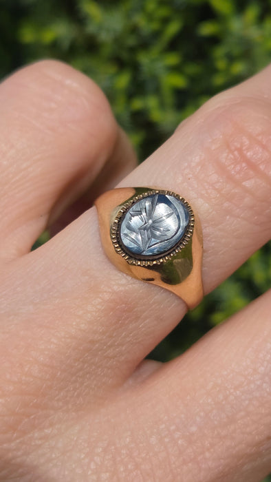 Vintage: 9ct Gold Haematite Roman Centurion Intaglio Signet Ring — From 1978