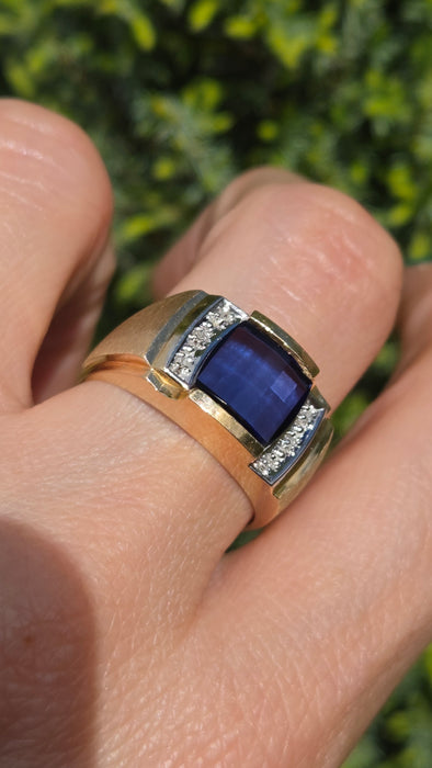 Vintage: 9ct Yellow Gold Blue Sapphire & Diamond Signet Ring