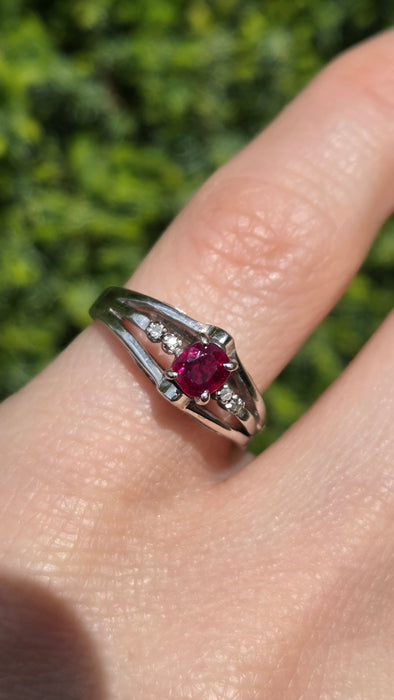 Vintage: 18ct White Gold Ruby & Natural Diamond Ring