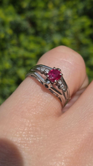 Vintage: 18ct White Gold Ruby & Natural Diamond Ring