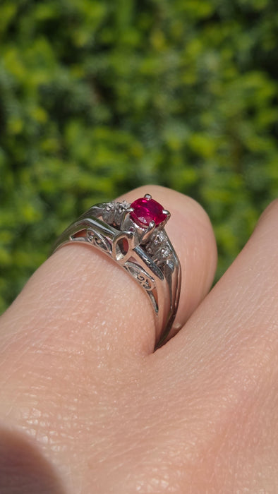 Vintage: 18ct White Gold Ruby & Natural Diamond Ring
