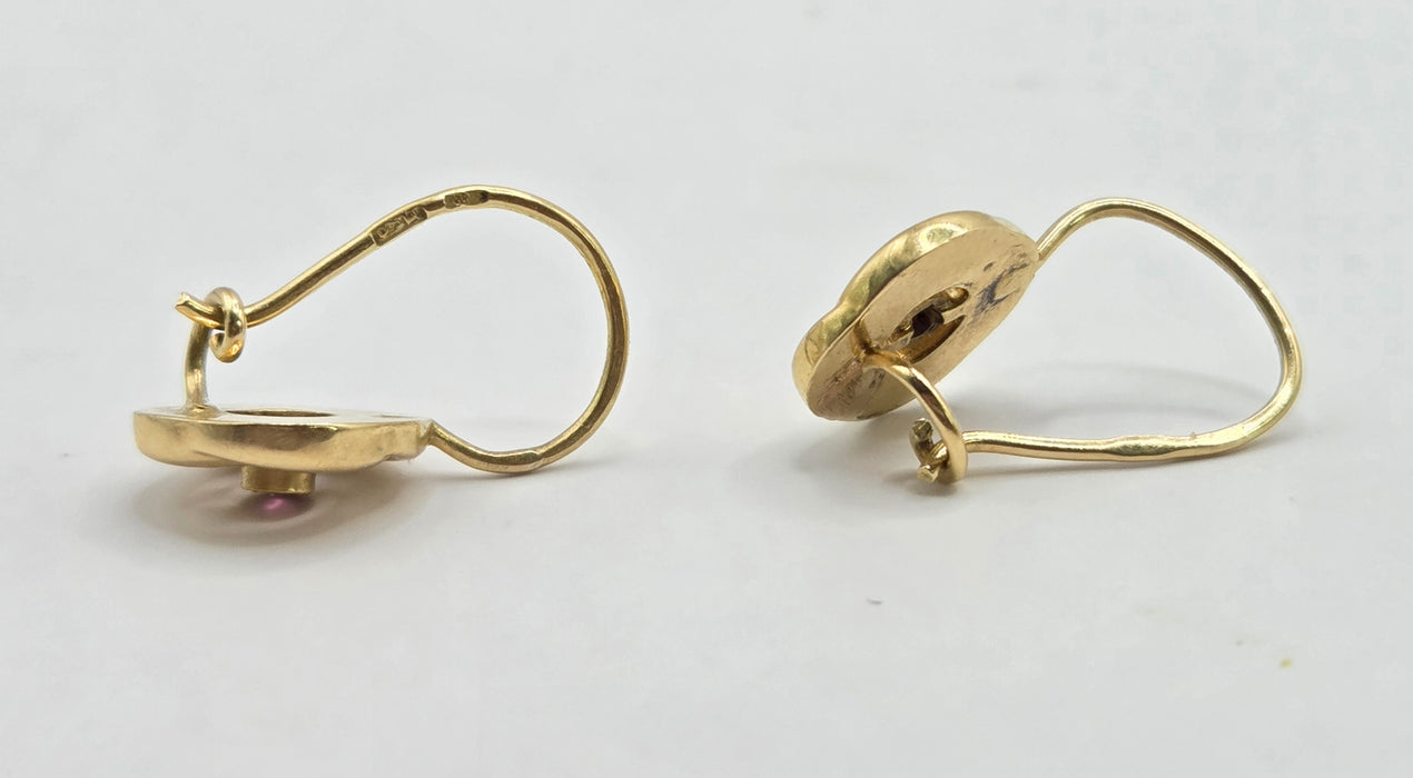 Vintage: 18ct Yellow Gold  Ruby Swirl Drop Earrings
