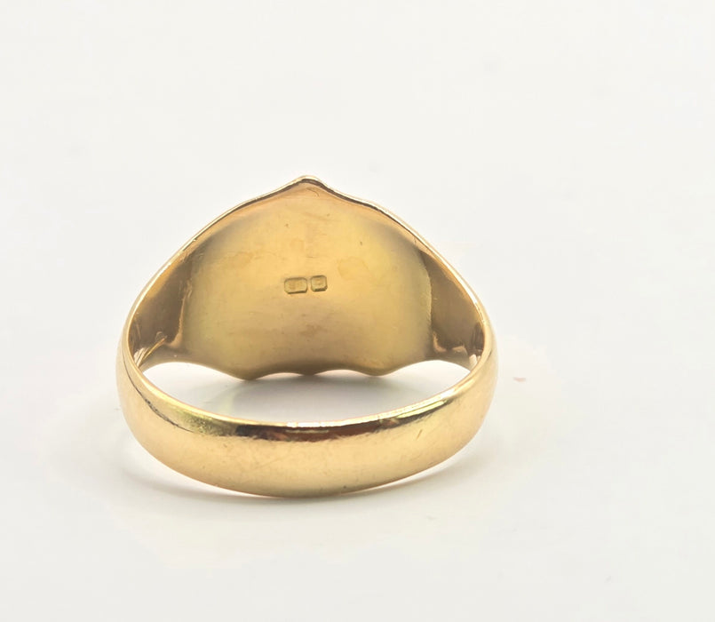 Antique: 18ct Yellow Gold Engraved Signet Ring — From 1918
