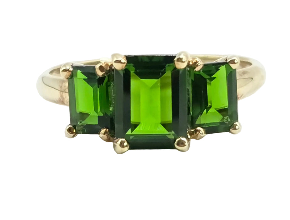 Vintage: 9ct Yellow Gold Green Diopside Trilogy Ring
