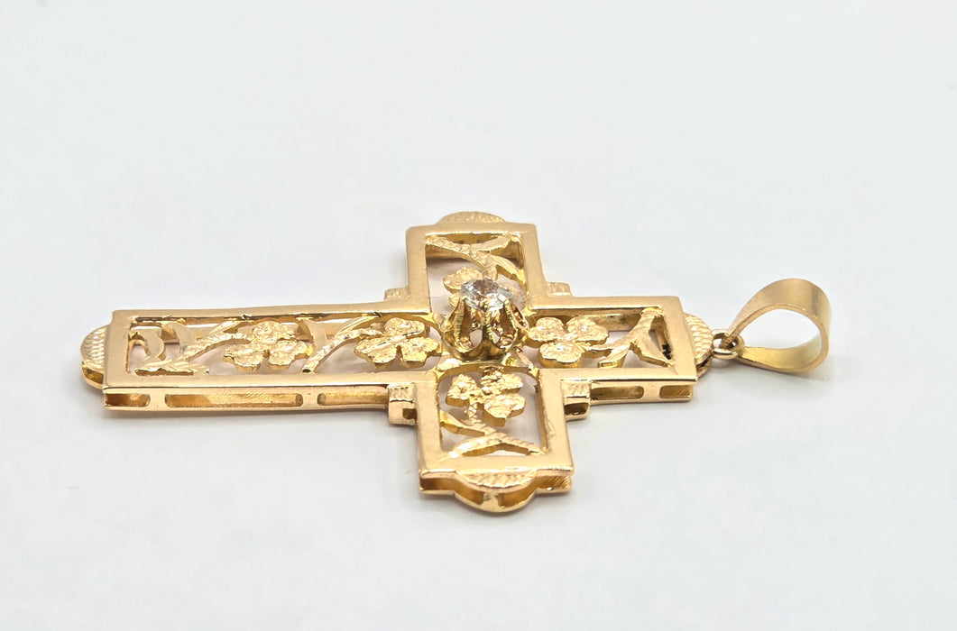 Vintage: 14ct Yellow Gold White Quartz Celtic Shamrock Cross Pendant