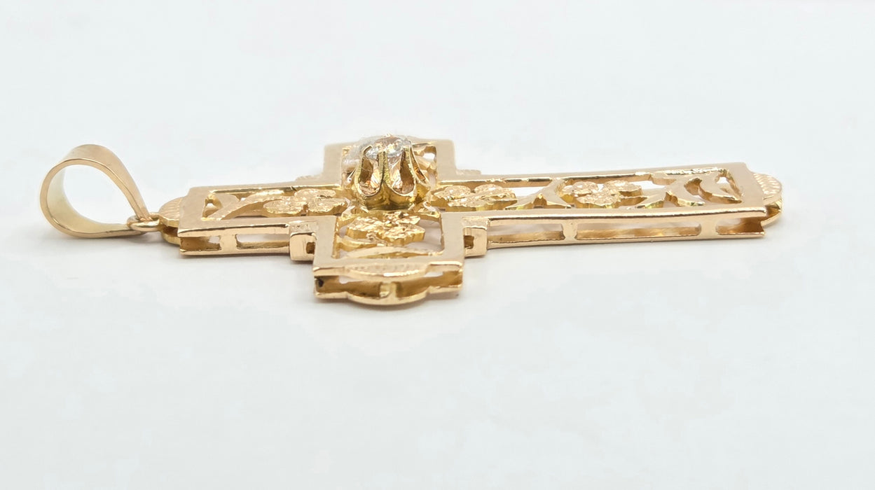 Vintage: 14ct Yellow Gold White Quartz Celtic Shamrock Cross Pendant