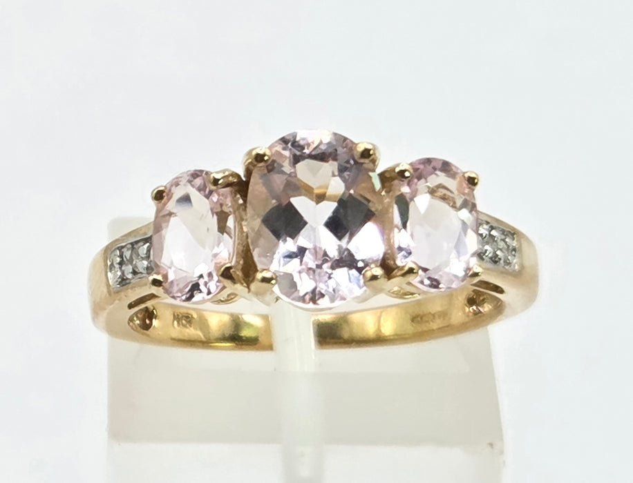 Vintage: 9ct Yellow Gold Morganite & Diamond Three-Stone Ring