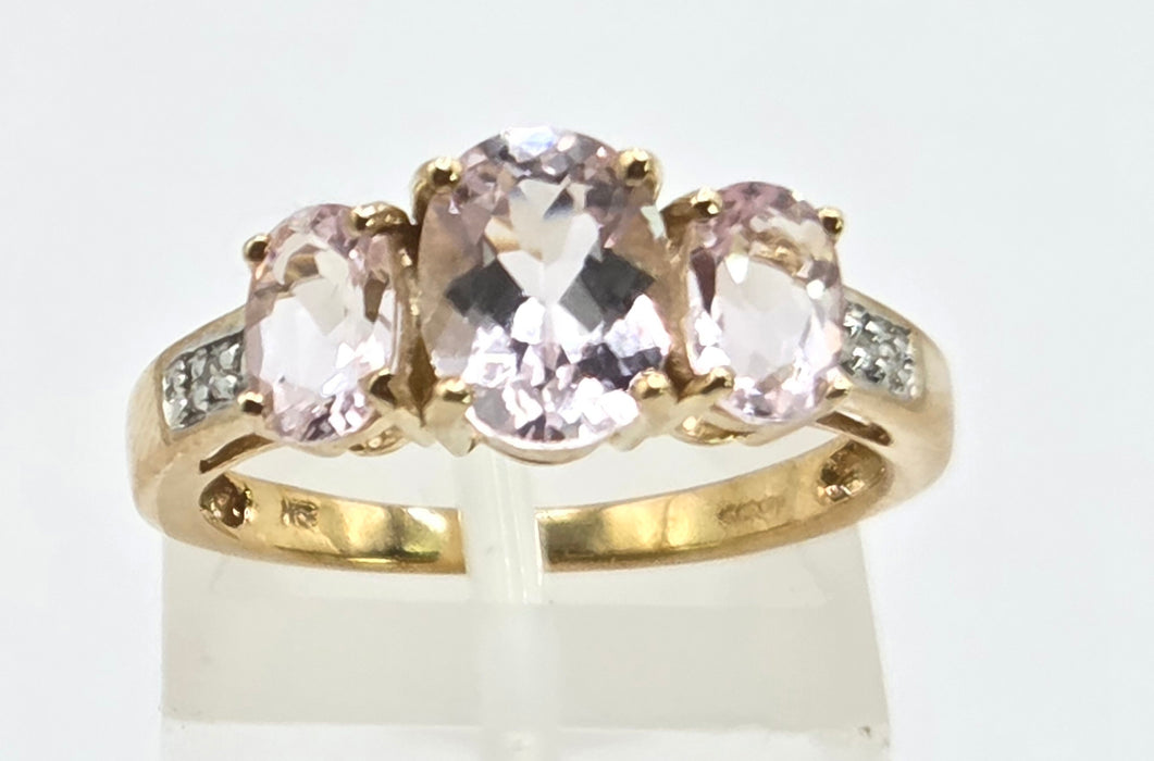Vintage: 9ct Yellow Gold Morganite & Diamond Three-Stone Ring