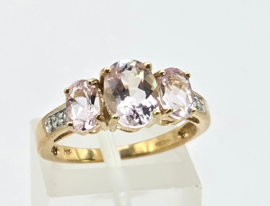 Vintage: 9ct Yellow Gold Morganite & Diamond Three-Stone Ring