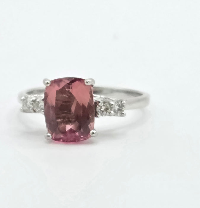 Vintage: 18ct White Gold Pink Tourmaline & Diamond Ring — 2.00ct