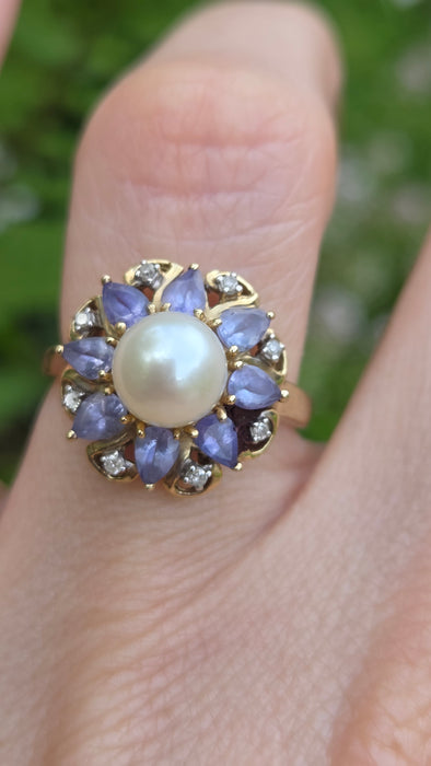 Vintage: 9ct Gold Pearl, Tanzanite & Natural Diamond Flowerhead Cocktail Ring