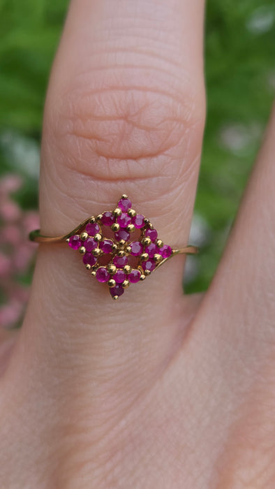 Vintage: 9ct Yellow Gold Ruby Cluster Ring